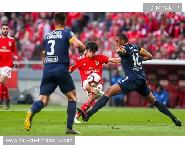 本菲卡教练组临场调整能力成为胜负分水岭